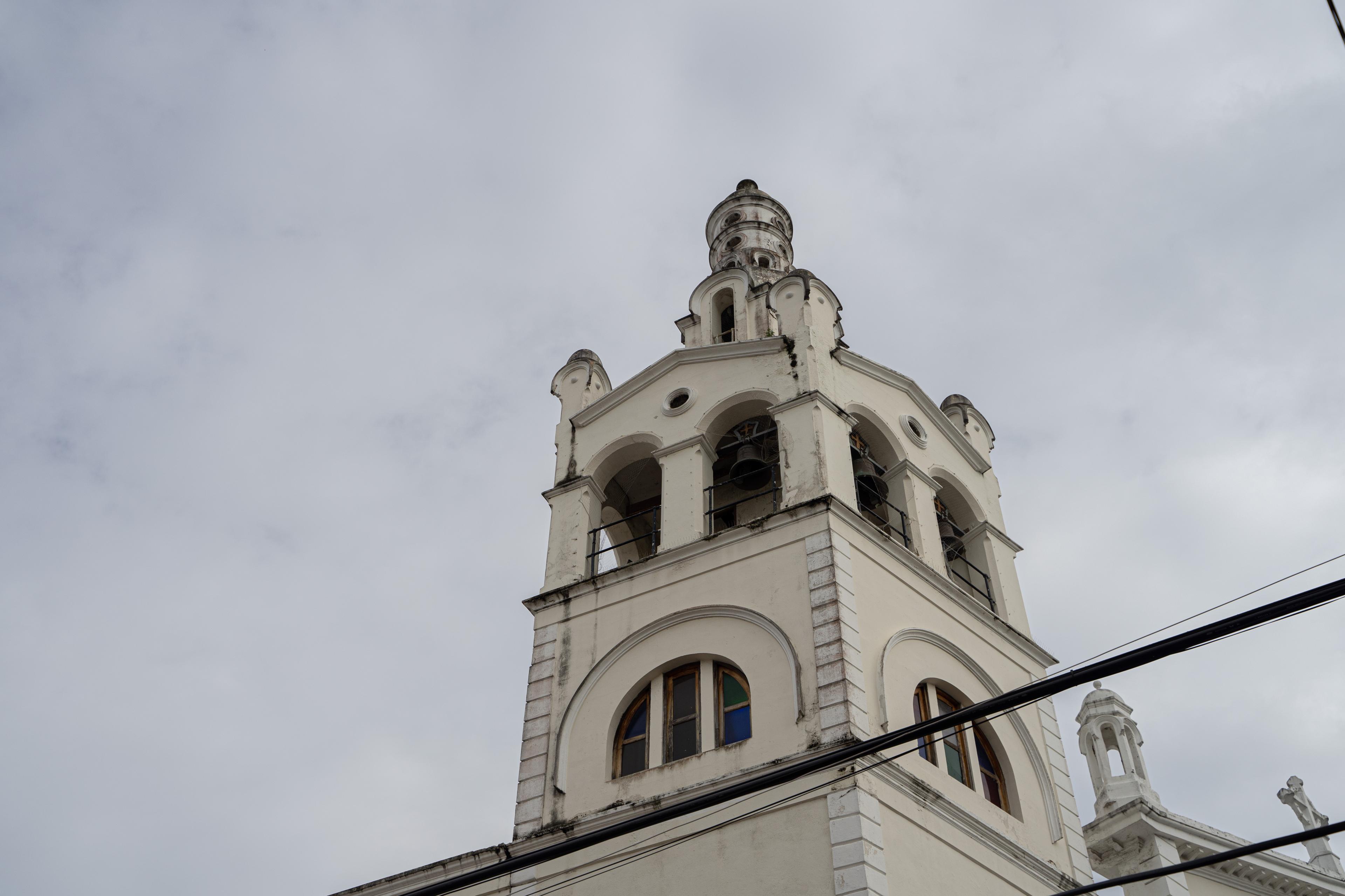 Torre histórica en la Zona Colonial